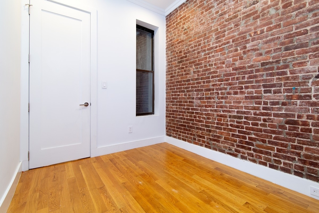 234 East 24th Street - Photo 3