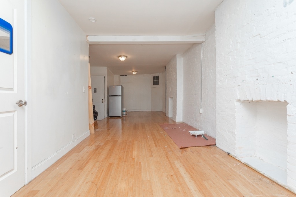 195 Bedford Ave  - Photo 6