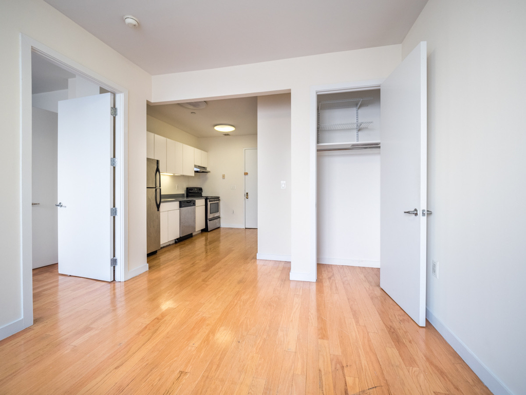 924 Metropolitan Avenue  - Photo 2