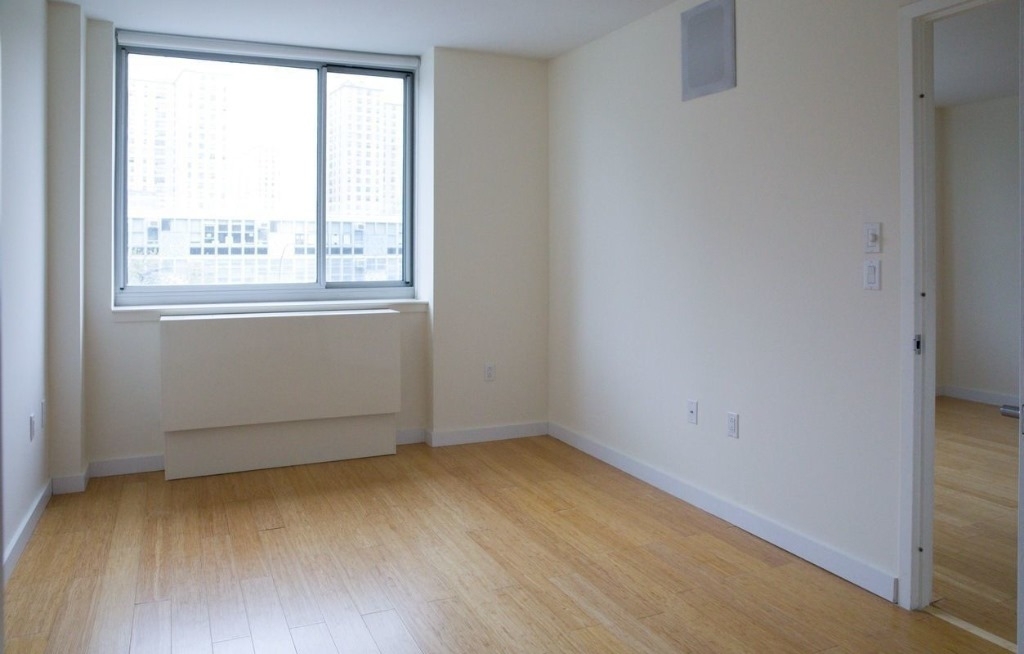 310 East 2nd Street - Photo 5