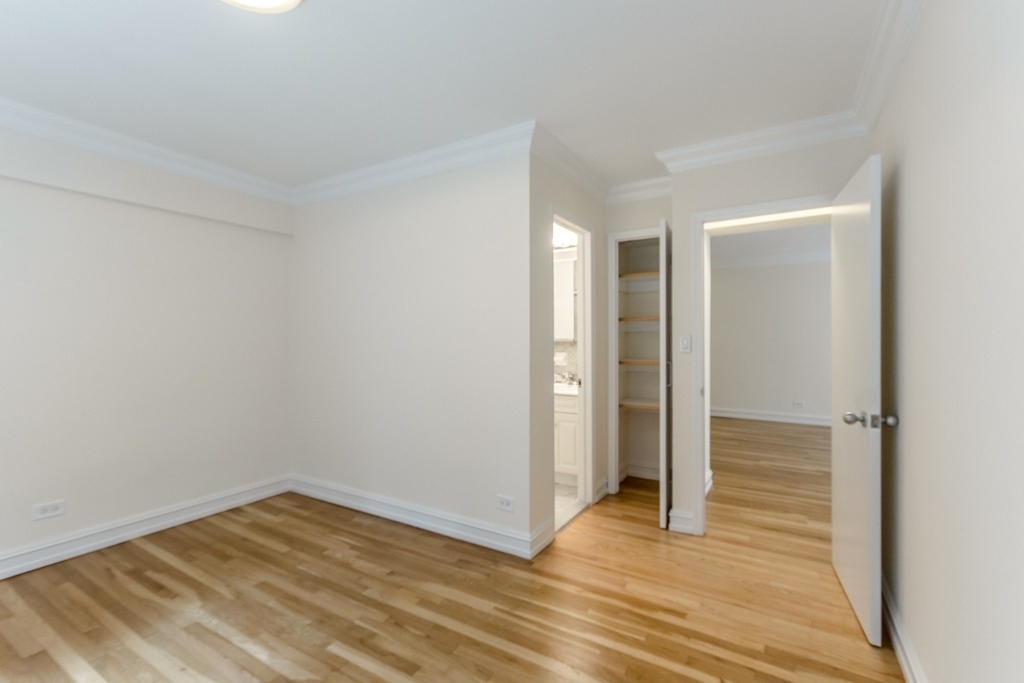 305 West 13th street - Photo 7