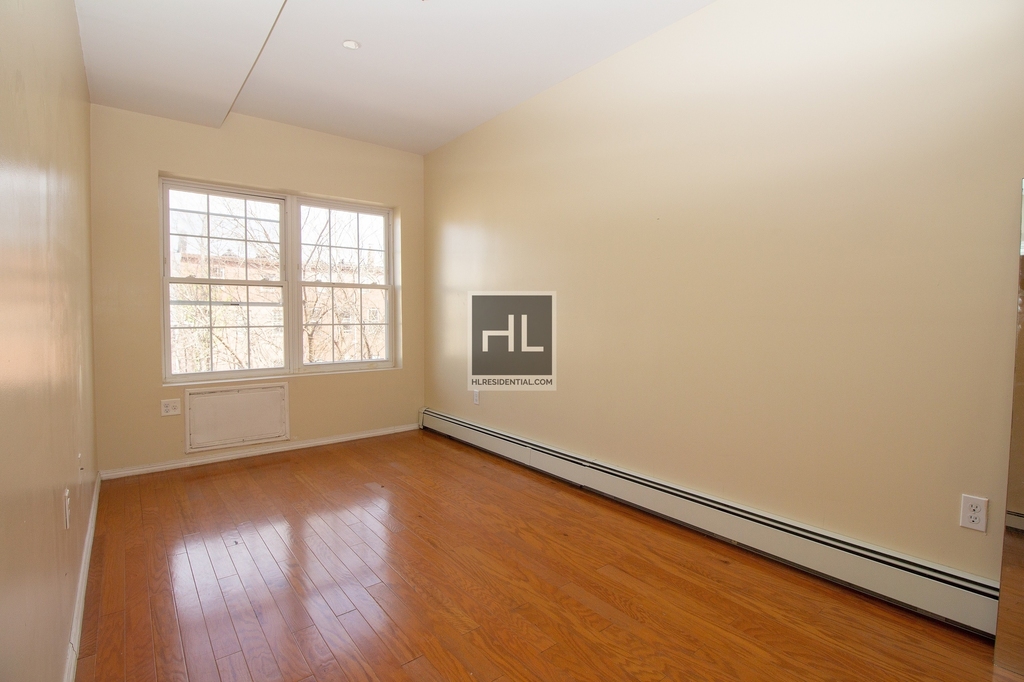 655 Dekalb Avenue - Photo 3