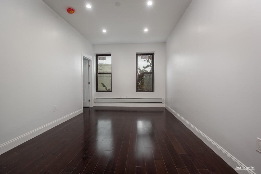 1094 Flatbush Ave - Photo 3