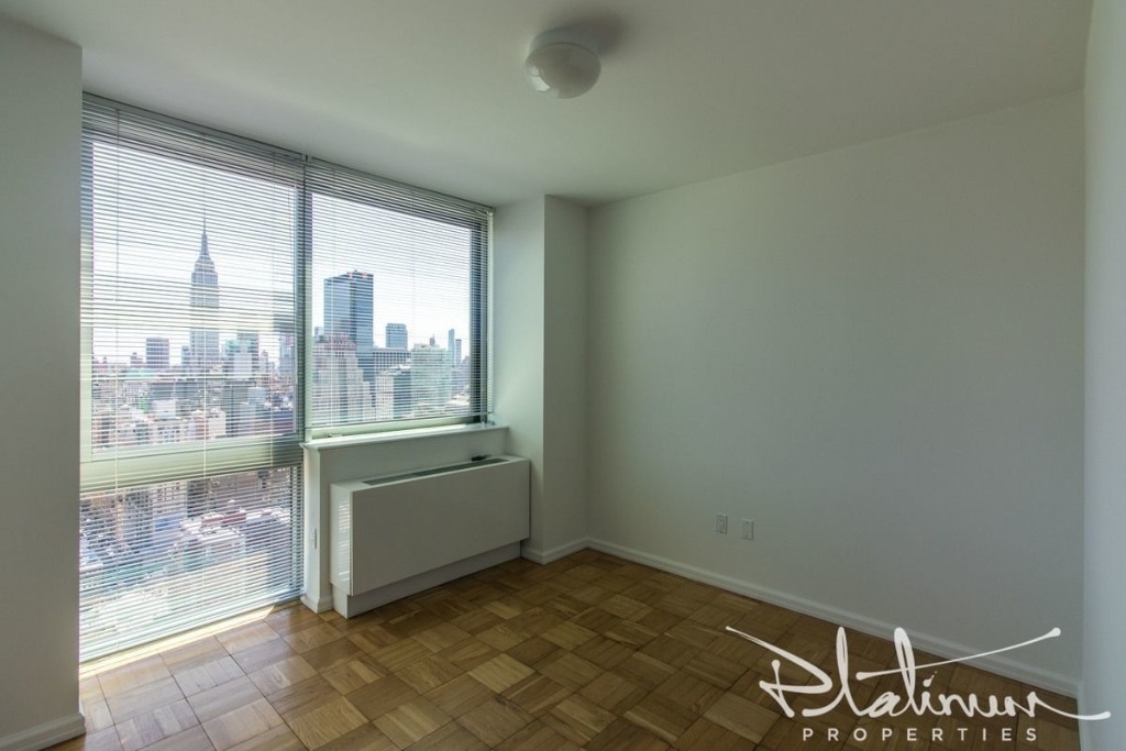 505 West 37th Street - Photo 2