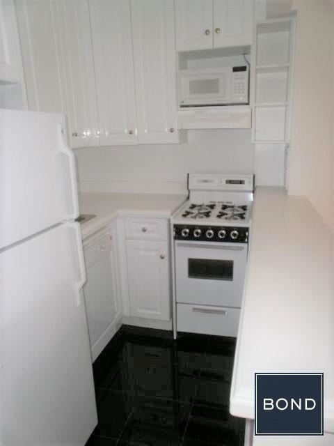 East 81st Street - Photo 2