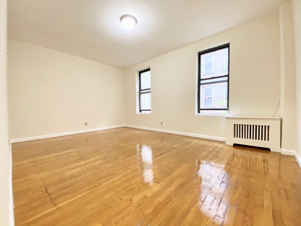 621 Lefferts Avenue - Photo 2