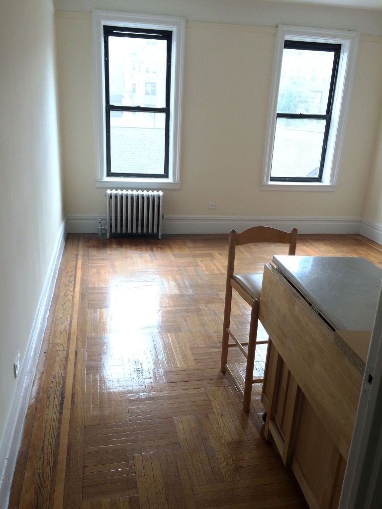 15 Magaw Place - Photo 1