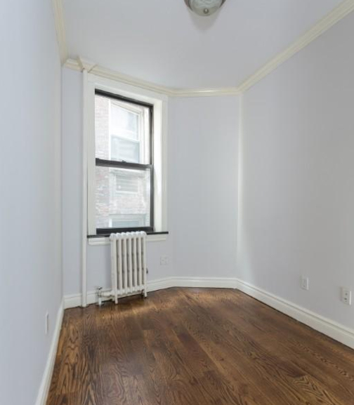 326 East 35th Street - Photo 3