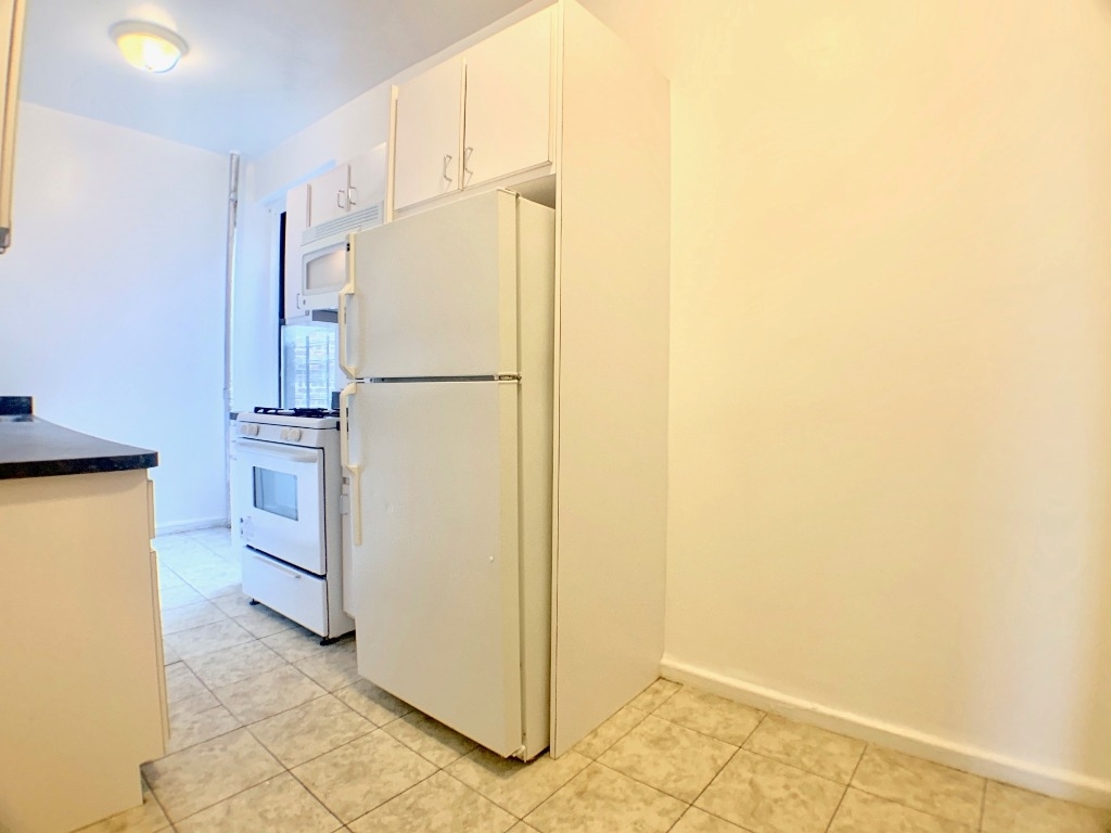 521 Isham Street - Photo 3