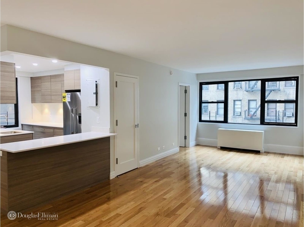 141 East 33rd St - Photo 0