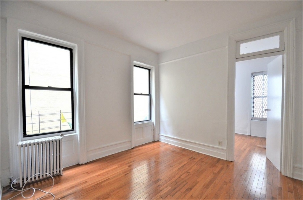 3694 Broadway  - Photo 5