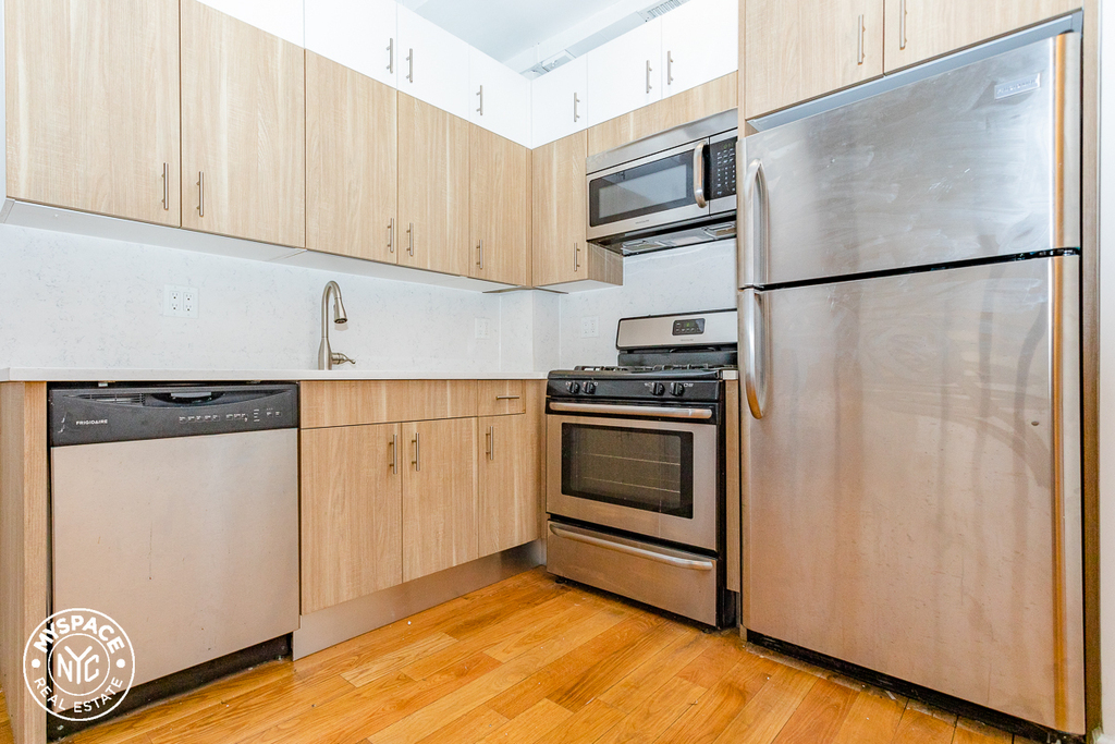 618 Bushwick Avenue - Photo 2