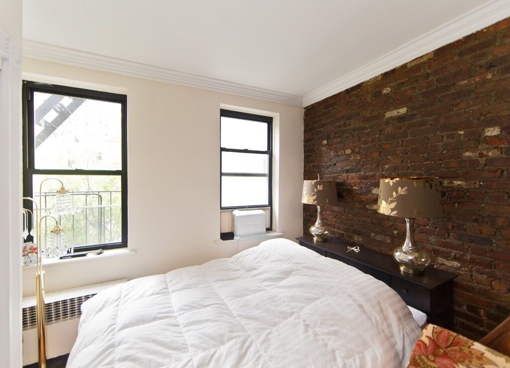 322 East 74th Street - Photo 4