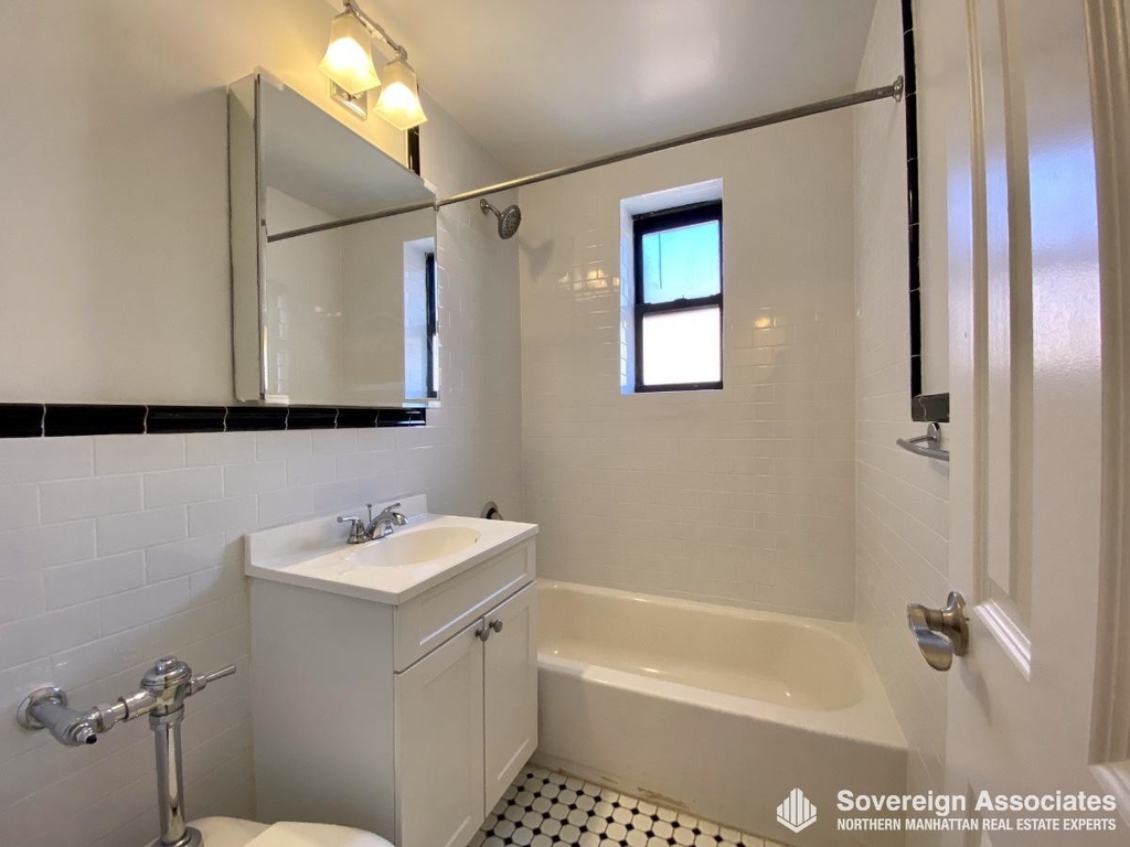 3640 Johnson Avenue - Photo 8