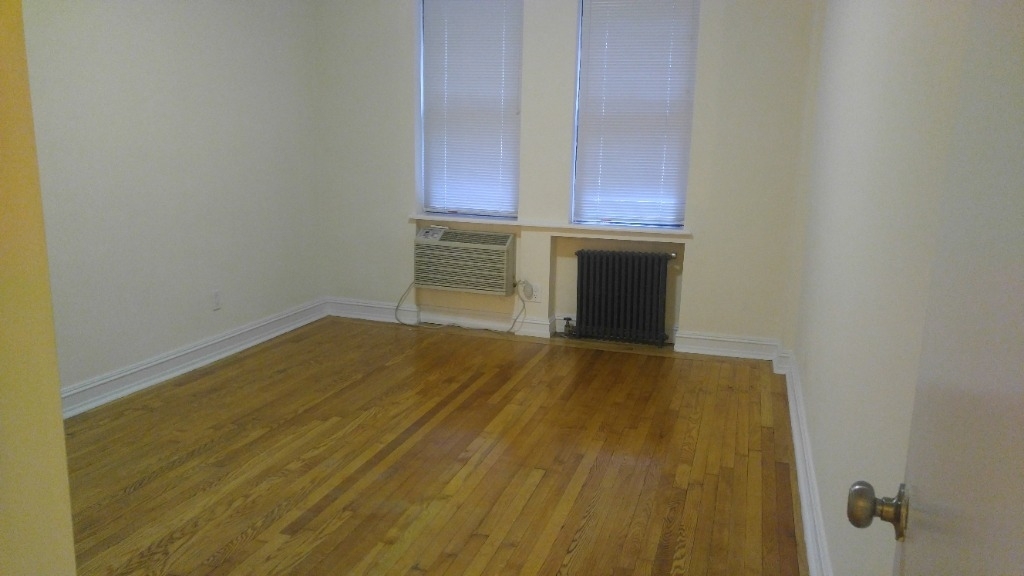 235 east 46th street - Photo 2