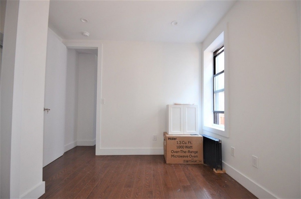 1484 amsterdam ave - Photo 3