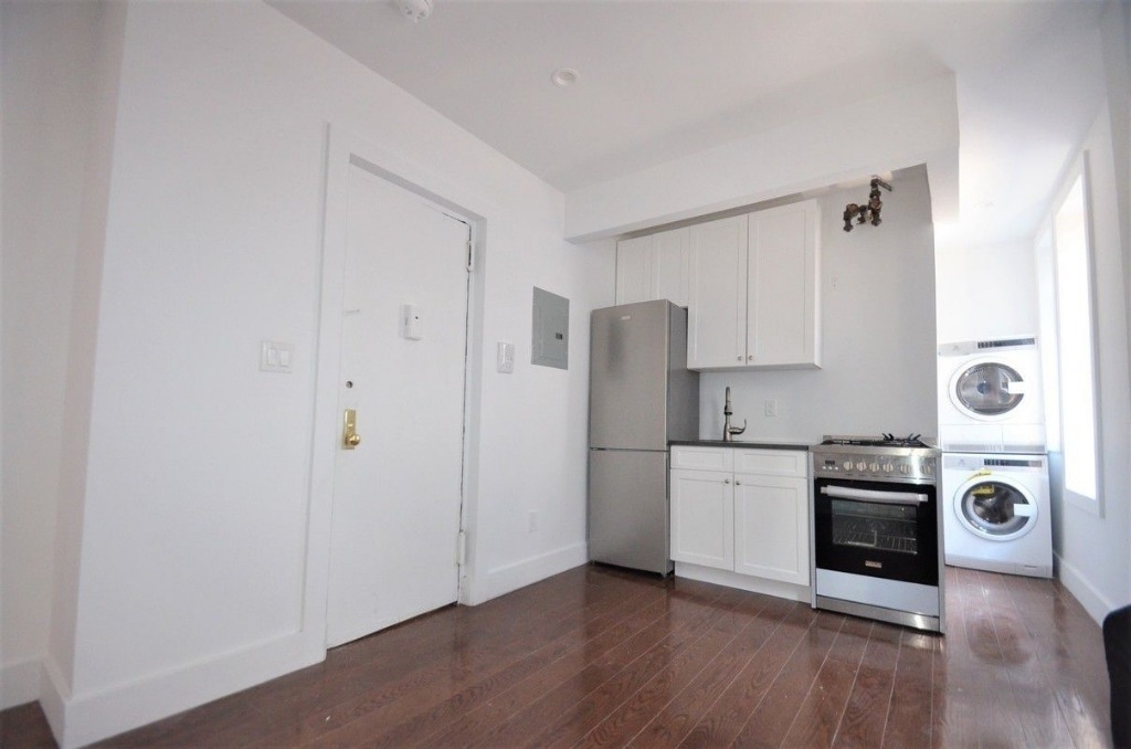 1484 amsterdam ave - Photo 0