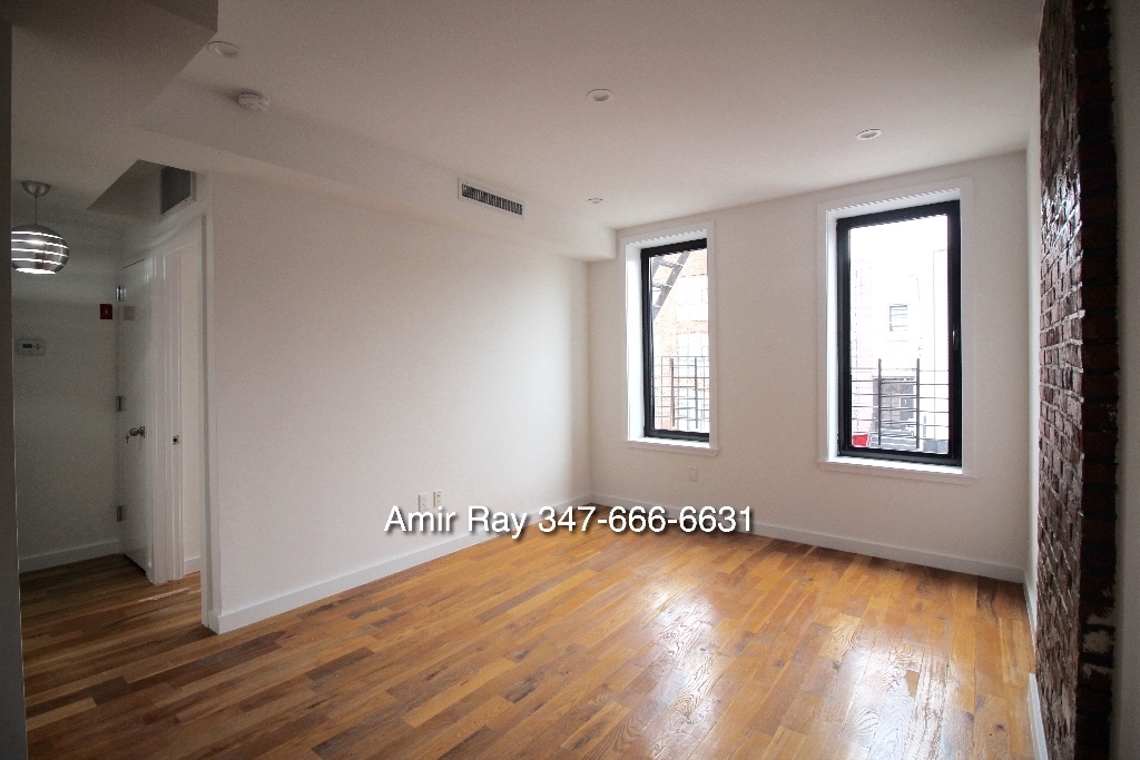 1299 Putnam Ave  - Photo 4