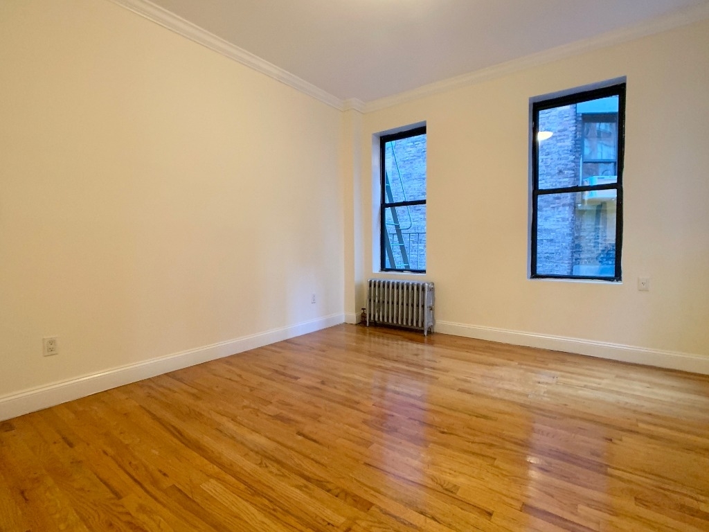 711 Second Avenue - Photo 2