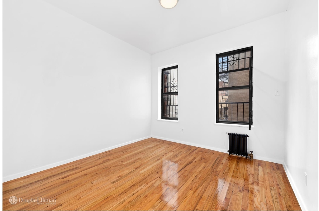 206 Rivington St - Photo 1