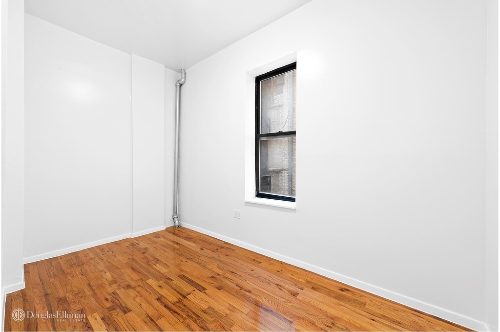 206 Rivington St - Photo 2