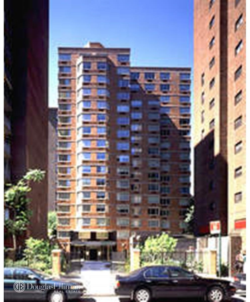 340 East 34th St - Photo 6