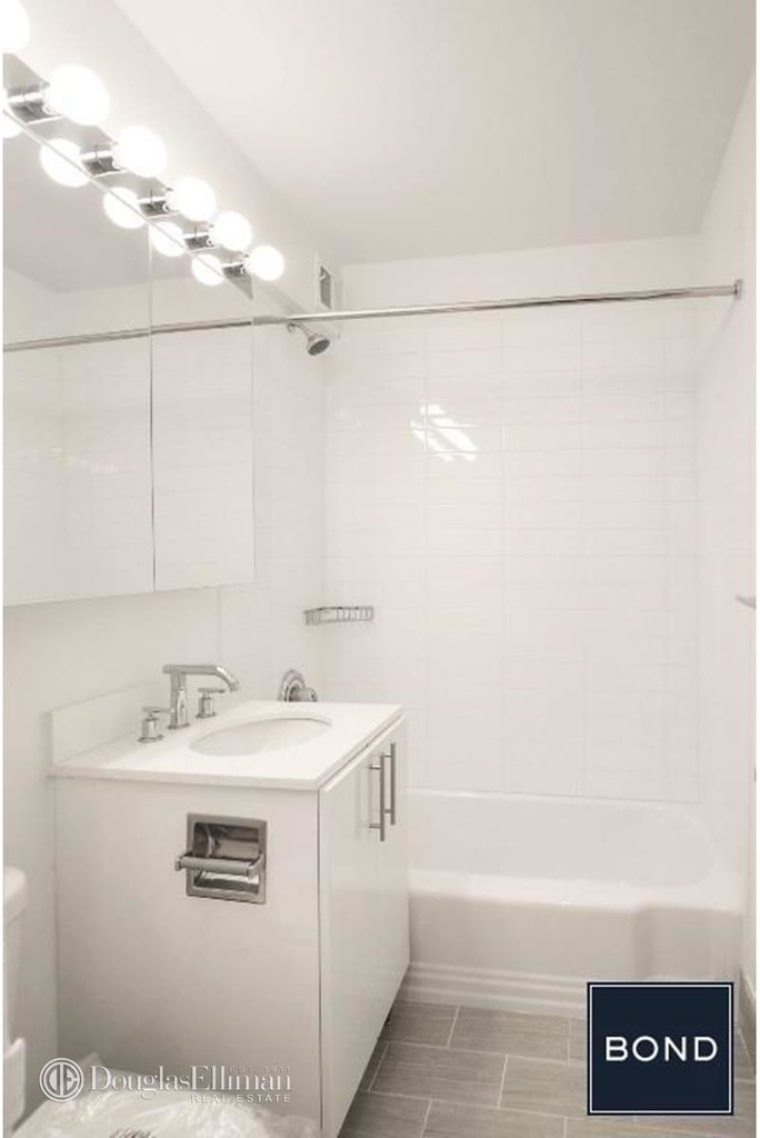 340 East 34th St - Photo 3