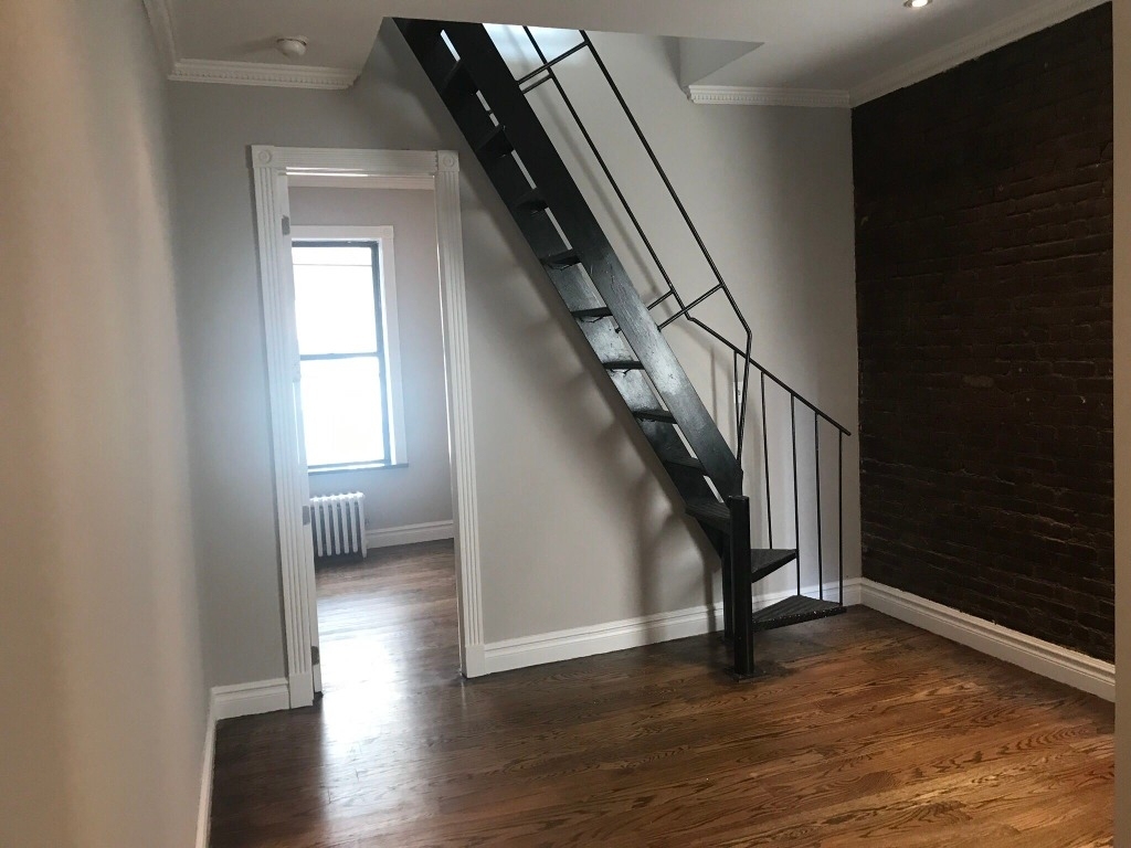 221 East 23rd Street - Photo 9