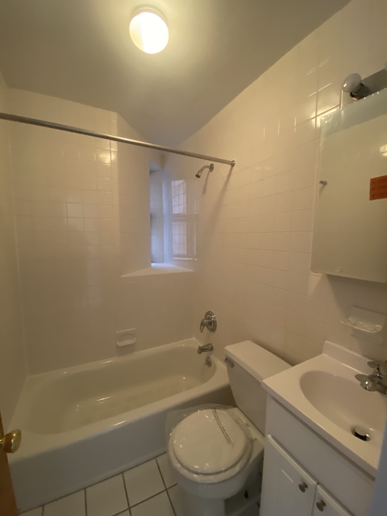 417 East 65 Street 22 - Photo 4