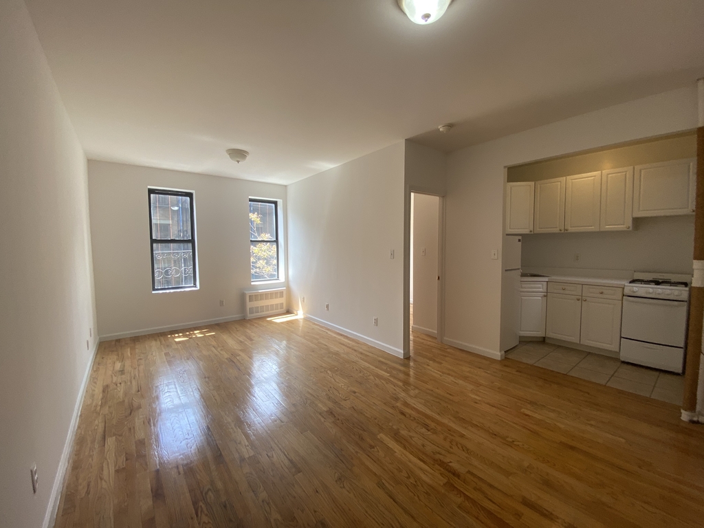 417 East 65 Street 22 - Photo 0