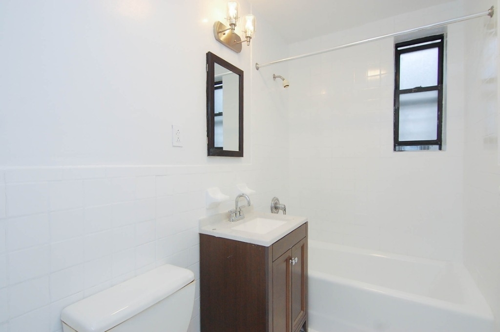 519 W 151st - Photo 7