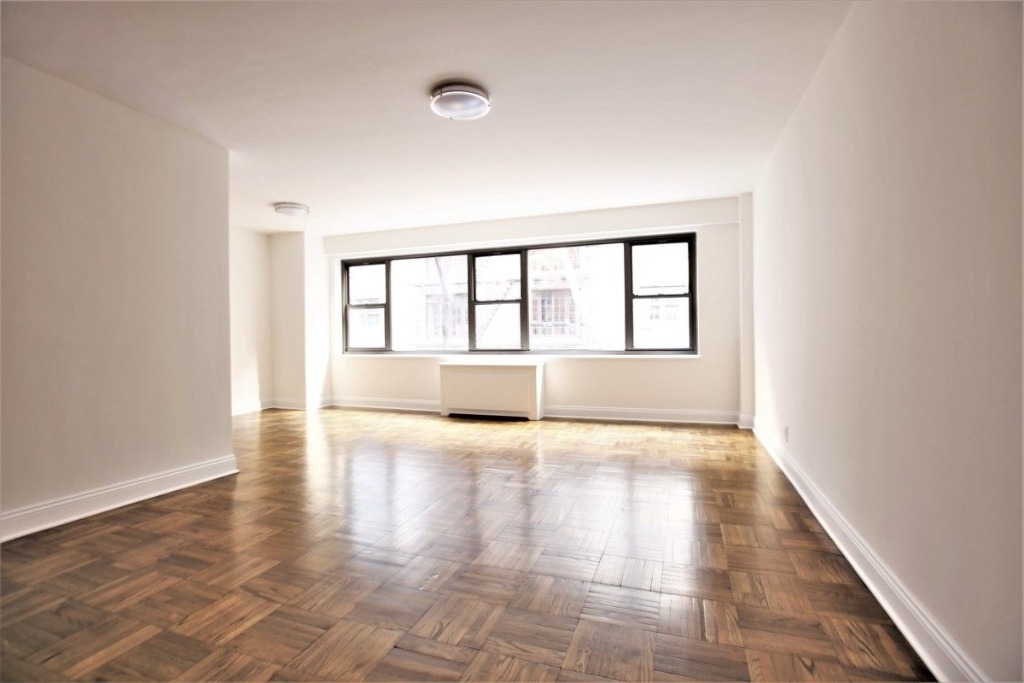 405 East 56th - Photo 0