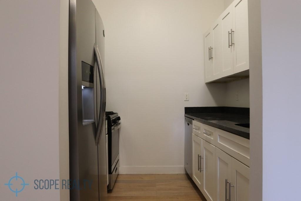 669 East 21st Street, #1r - Photo 2