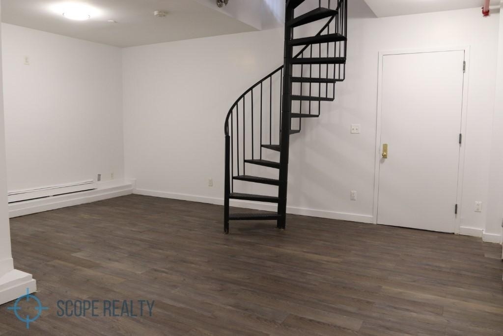 669 East 21st Street, #1r - Photo 8