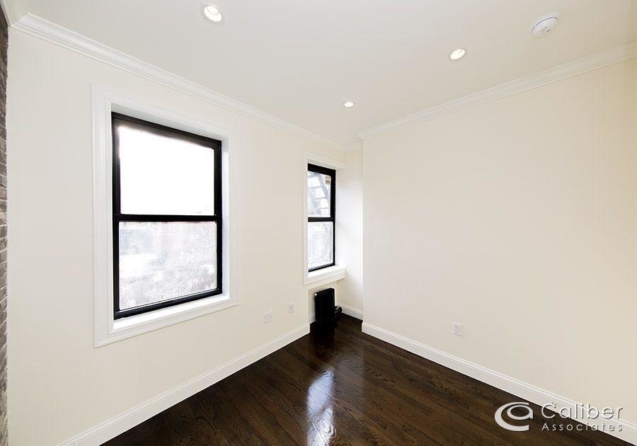 East 55th Street - Photo 3