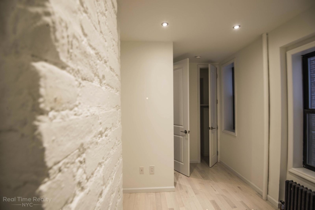 620 East 6th Street - Photo 4