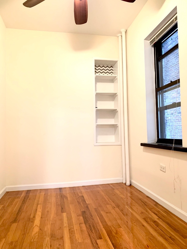 1371 1st Avenue - Photo 10