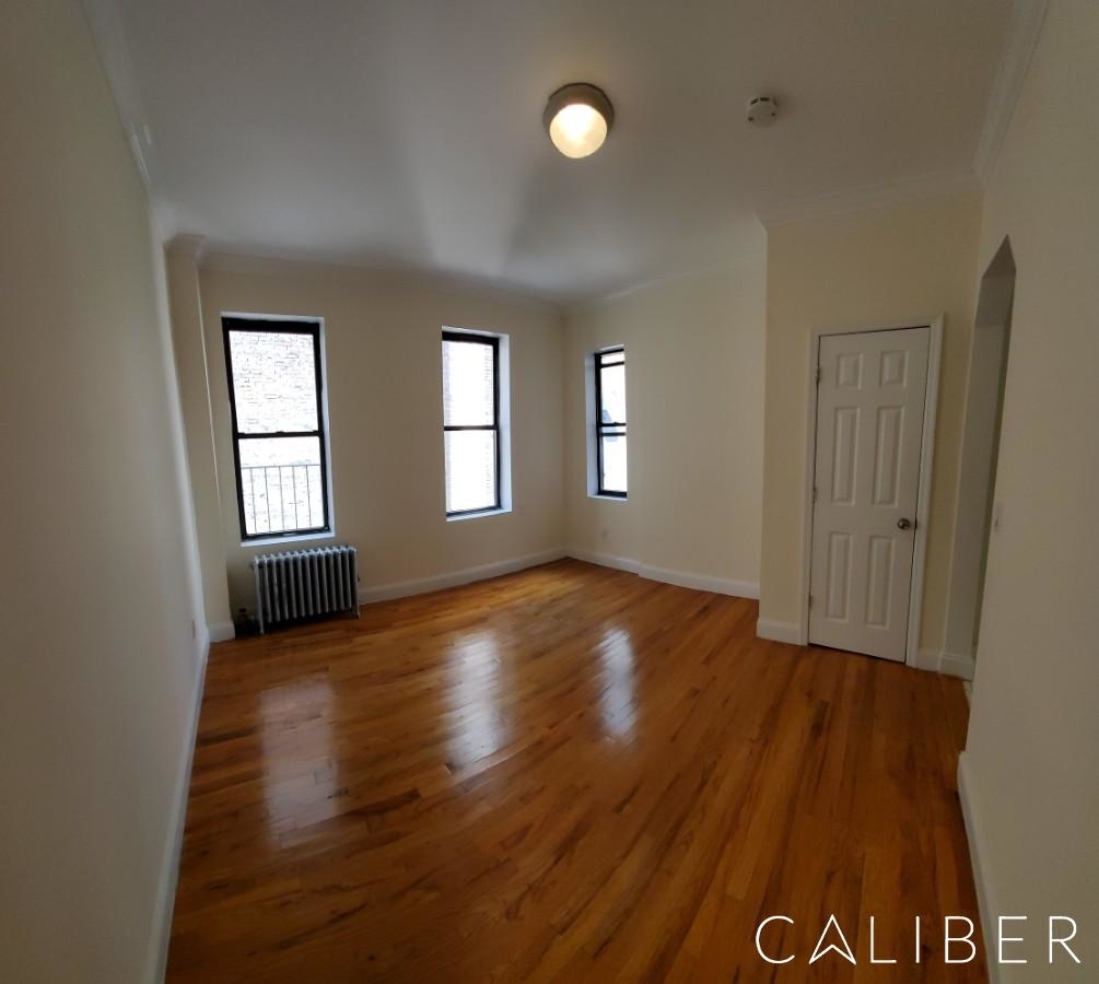 711 2nd Avenue - Photo 1