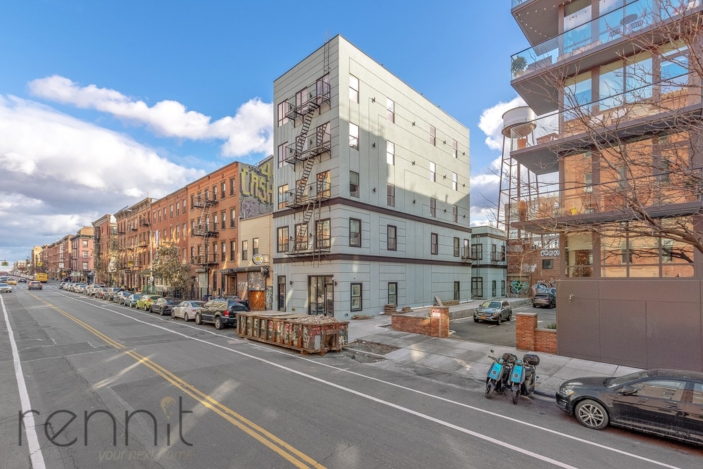 58 Greenpoint Ave - Photo 11