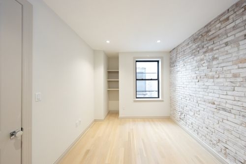 371 East 10th Street - Photo 1