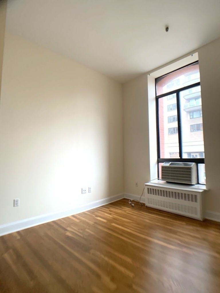 1 Astor Place - Photo 2