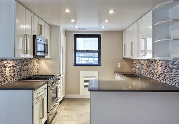 East 47th Street - Photo 1