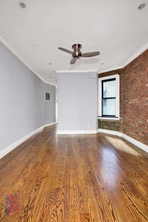 221 East 23rd street - Photo 1