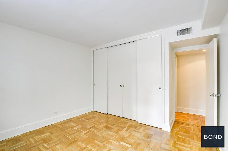 435 East 79 - Photo 3