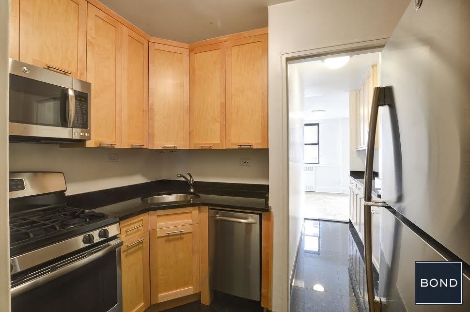 435 East 79 - Photo 6