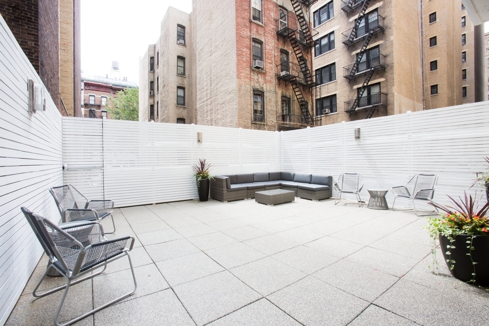 210 W 89th St - Photo 7