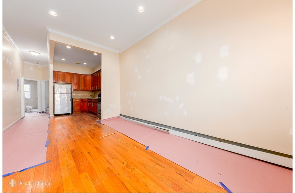 1726 Linden Boulevard - Photo 2