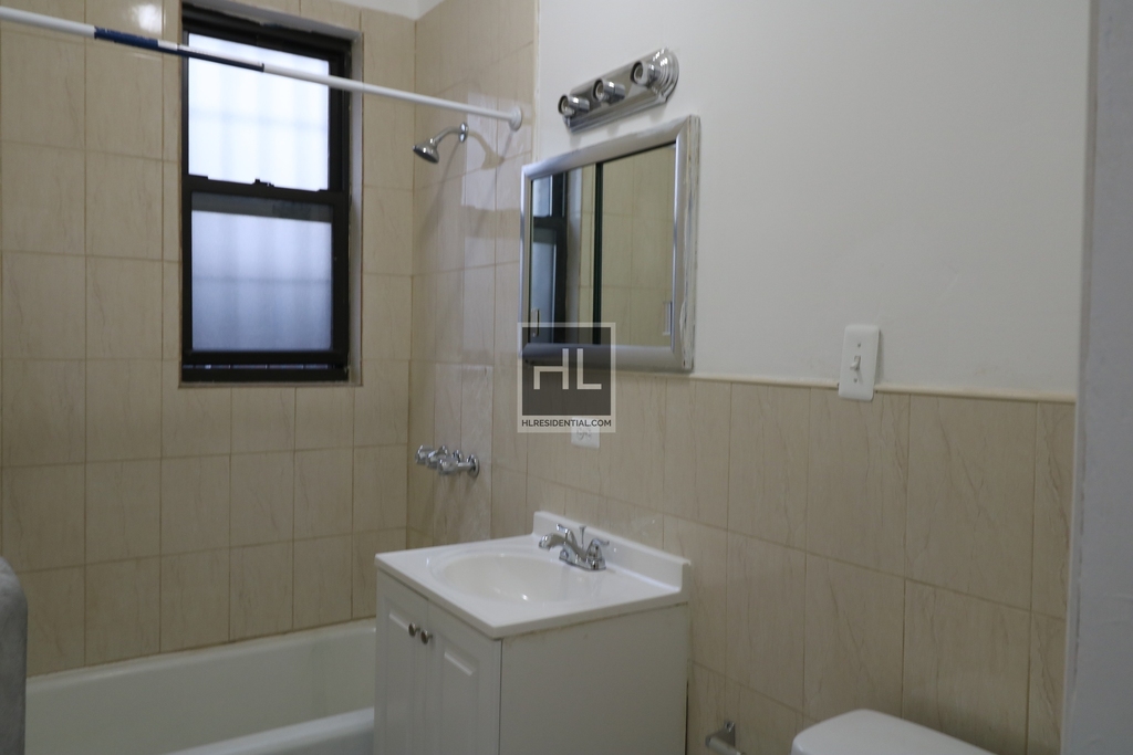 906 Utica Avenue - Photo 6