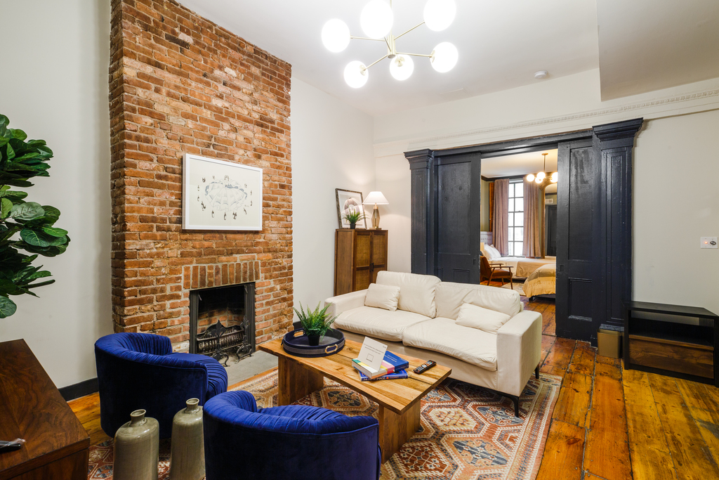 354 West 11th Street - Photo 4