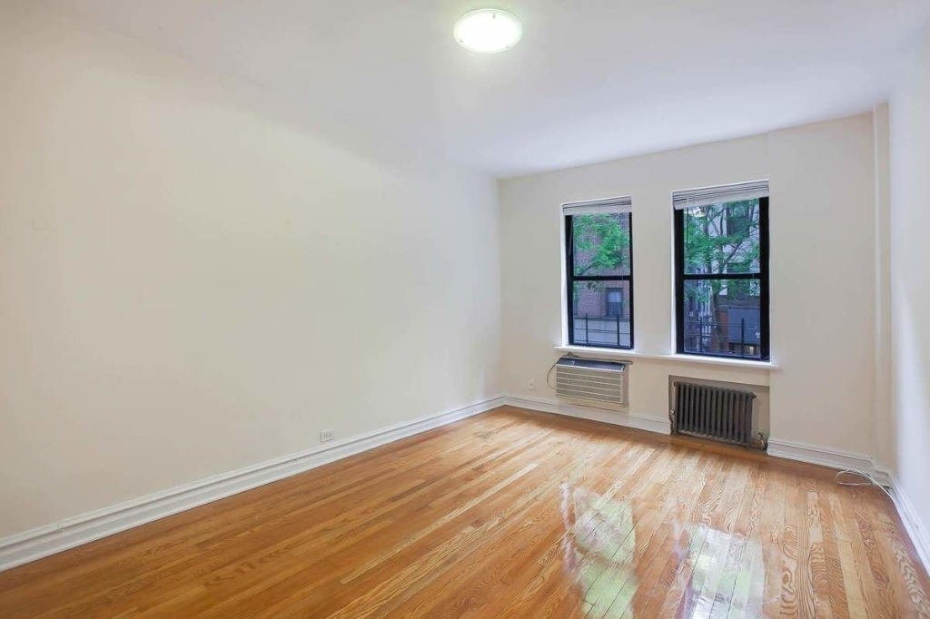 235 east 46th street  - Photo 7